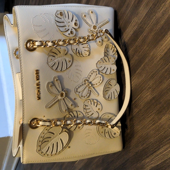 Michael Kors - Picture 1 of 6